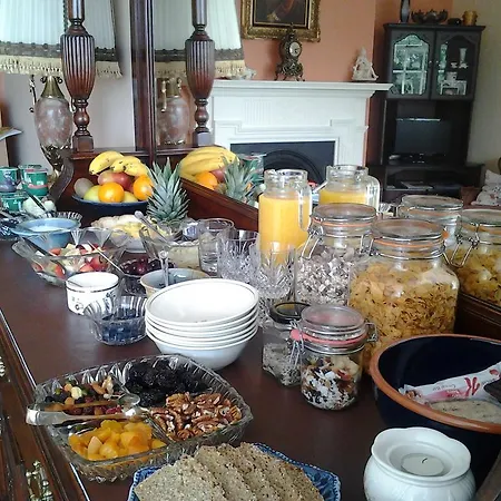 Marine View Bed & Breakfast *